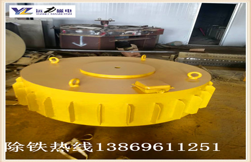 電磁除鐵器如何通過(guò)變壓轉(zhuǎn)變?yōu)橹绷麟姰a(chǎn)生磁力