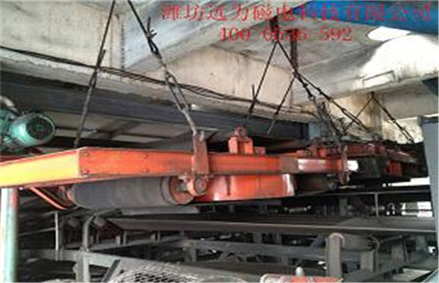 輸送帶除鐵器，河北輸送帶除鐵器安示意圖_強(qiáng)磁河北輸送帶除鐵器安示意圖工作原理構(gòu)造選型_廠家 