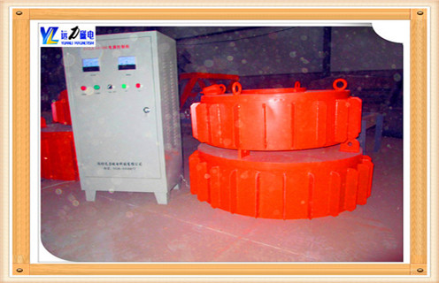 電磁除鐵器rcdb-14重量是,濰坊遠力磁電生產(chǎn)的電磁除鐵器都是按國家標(biāo)準(zhǔn)生產(chǎn),重量足斤足兩,讓每個購習(xí)遠力電磁除鐵器的客戶都放心.  　　一.電磁除鐵器rcdb-14的技術(shù)參數(shù)  　　1.磁路采用計算機模擬設(shè)計,透磁深度大.磁力強.  　　2. 內(nèi)部采用電工專用樹脂澆注,自冷式全密封結(jié)構(gòu).防塵.防雨.耐腐蝕.  　　3.自動卸鐵.維護簡便.滾筒腰鼓形結(jié)構(gòu),具備皮帶自動糾偏功能,特制全密封軸承座,可實現(xiàn)長期無故障運行.  　　4.產(chǎn)品配套性好,整流設(shè)備功能齊全,具有手動和集控功能,能滿足多種場合的使用要求.  　　5.可有效吸除混雜在非磁性物料中0.1-35公斤的鐵磁性物質(zhì).