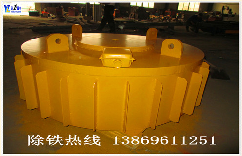 濰坊遠(yuǎn)力磁電的技術(shù)人員介紹,出現(xiàn)這種情況要從二極管.保險(xiǎn)絲等方面進(jìn)行檢查和解決.檢查主回路接觸器是否損壞,控制回路保險(xiǎn)是否損壞.檢查整流二極管是否完好,用萬(wàn)用表依次測(cè)量每個(gè)二極管正.反向電阻,進(jìn)行比較分析,判斷二極管是否完好.檢查保險(xiǎn)是否燒毀,保險(xiǎn)并聯(lián)斷路器是否工作.檢查除鐵器是否在工作位.如果以上3種方案還是不能處理勵(lì)磁問(wèn)題的話,建議找專(zhuān)業(yè)的維修人員來(lái)檢修,如果在維修期內(nèi)的話可以通知廠家來(lái)維修