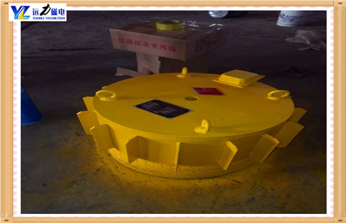 RCDD-8電磁除鐵器-T1/T2/T3超強(qiáng)磁力,如今除鐵器龐大的市場(chǎng)需求空間對(duì)于除鐵器生產(chǎn)企業(yè)而言，迎來(lái)了強(qiáng)打的發(fā)展空間。山東遠(yuǎn)力已在除鐵器市場(chǎng)打出名聲，在如此巨大的市場(chǎng)規(guī)模和樂(lè)觀的市場(chǎng)前景，各路豪強(qiáng)紛紛進(jìn)入磁選設(shè)備市場(chǎng)，行業(yè)內(nèi)群雄逐鹿格局悄然顯現(xiàn)。除鐵器適用于輸煤港口、大型火電廠、煤礦、礦山、建材等對(duì)除鐵要求特別高的場(chǎng)所，可在粉塵、潮濕、海邊鹽霧腐蝕嚴(yán)重等惡劣環(huán)境下正常工作.